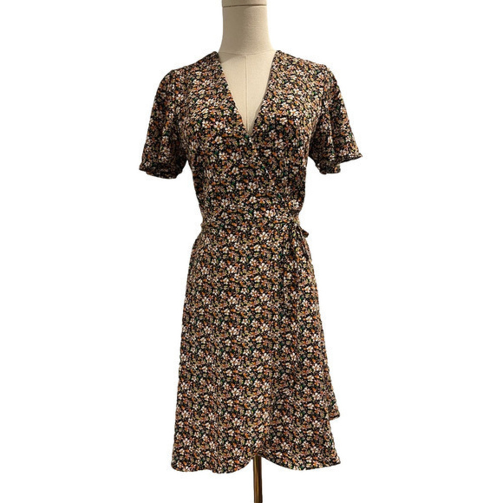 NWT- Monteau Los Angeles Women’s Faux Wrap Dress Size Small